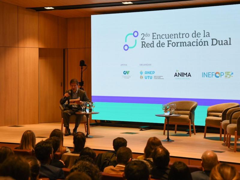 Llamados abiertos para integrar el proyecto “Educación Formal en Ámbitos del Trabajo”