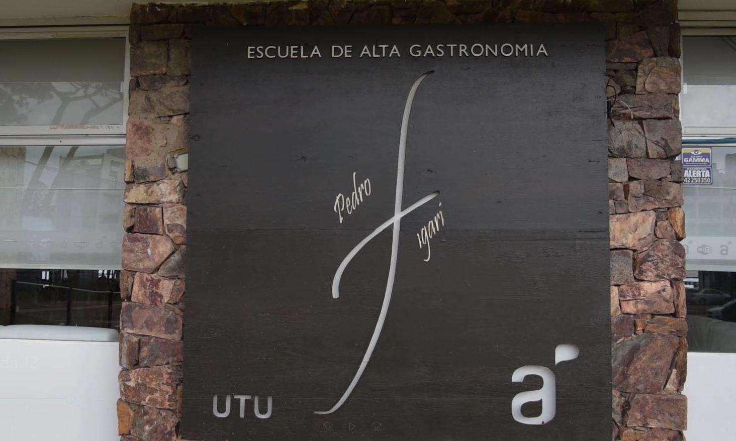 Cartelería del restaurante Parada 12