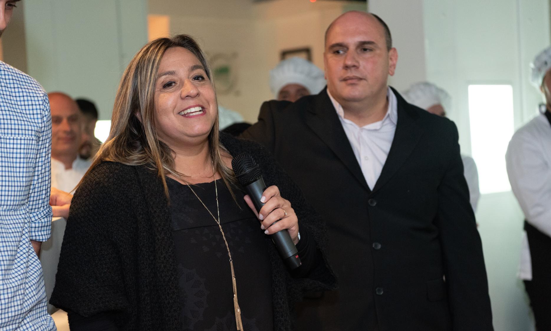 Dir. Programa de Educación Terciaria de la UTU, Gabriela Castro y Dir. Programa Adm. y Servicios Adrián Núñez