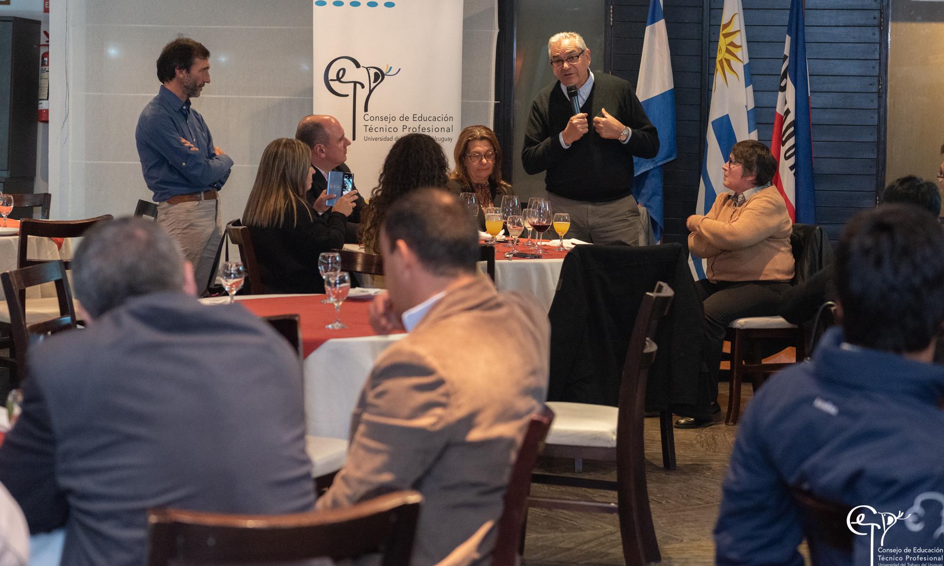 Ministro Ing. Agr. Enzo Benech