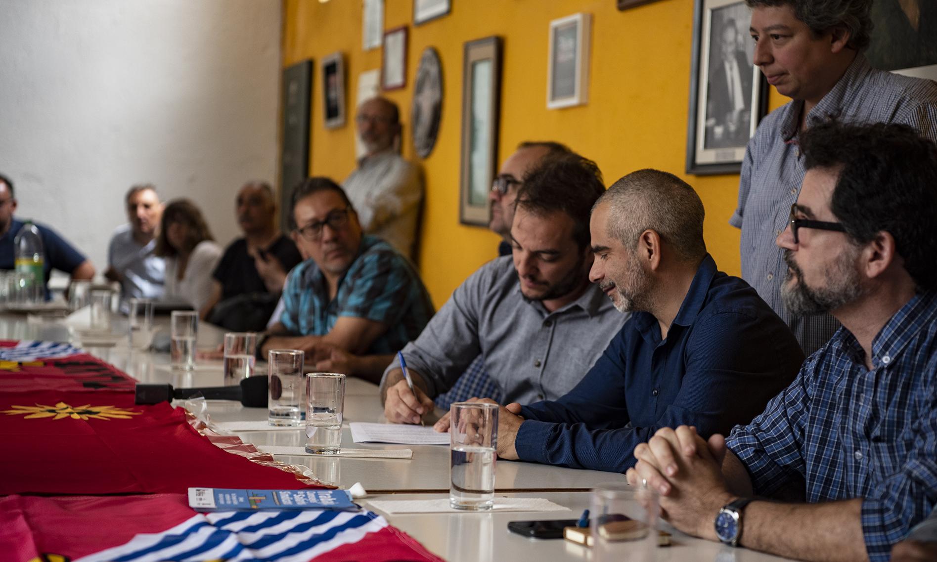 Firma Convenio IM, CETP-UTU, PIT-CNT. Intendente