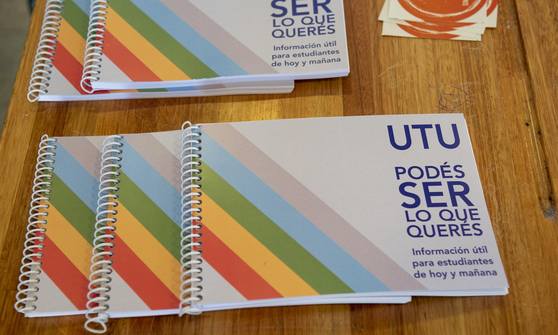 Cuaderno: "Podés ser lo que querés, información útil para estudiantes de hoy y mañana" del CETP-UTU