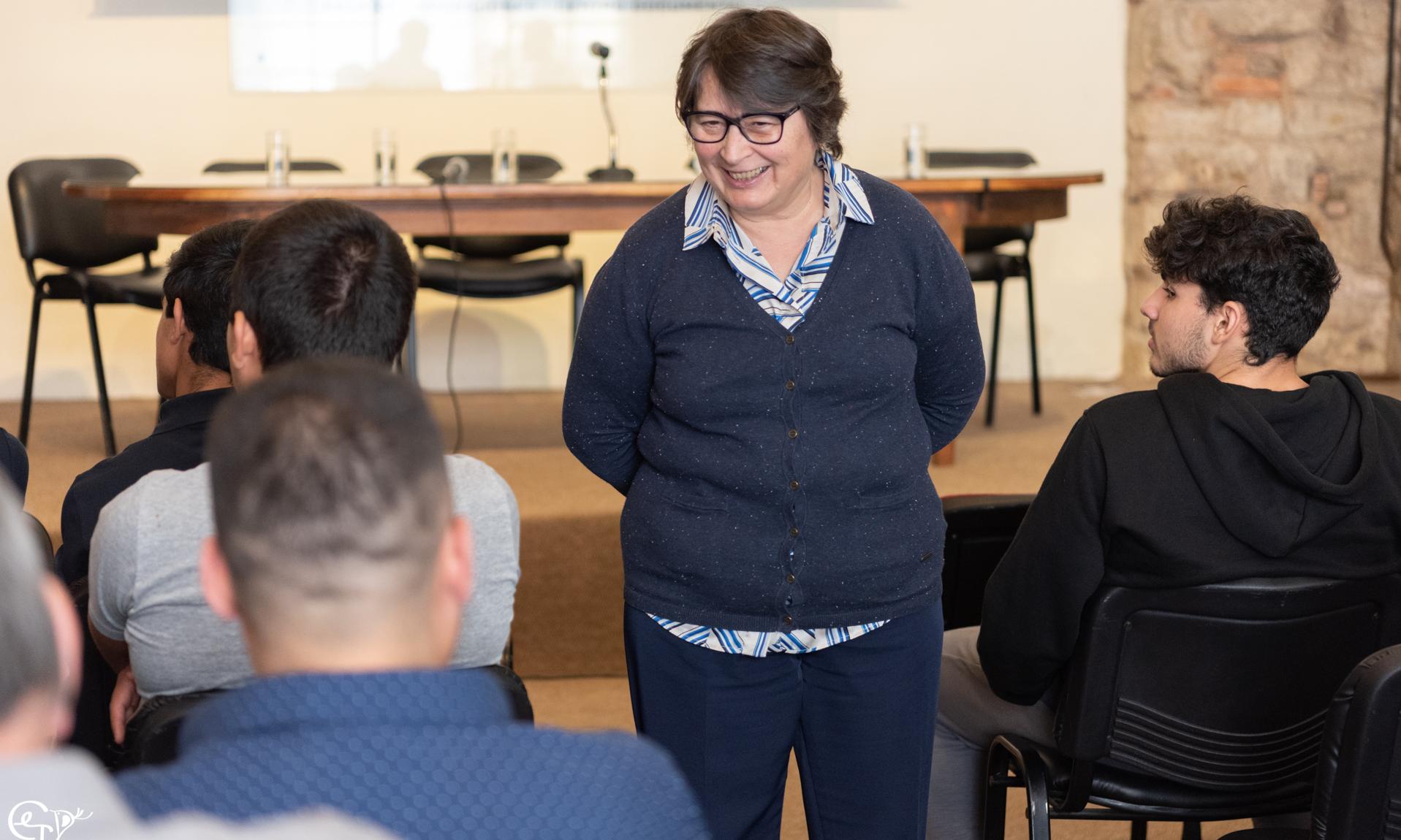 La Directora General del Consejo de Educación Técnico Profesional - UTU en dialogo con alumnos 
