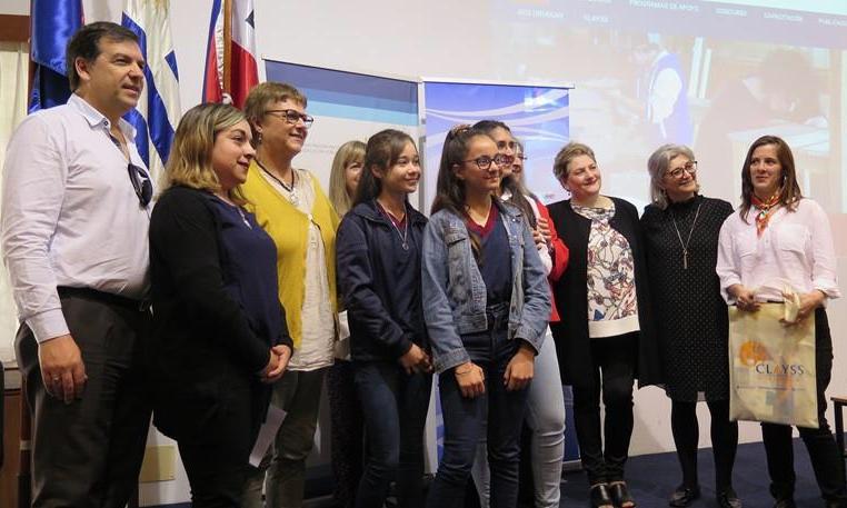 Premiación educación solidaria