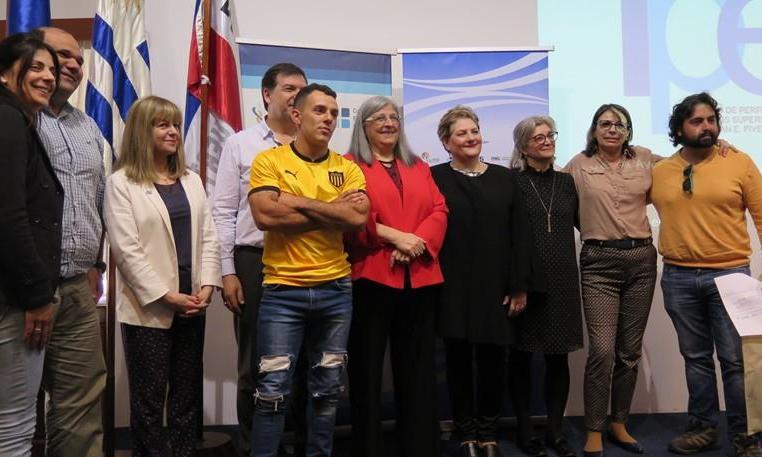 Premiación educación solidaria