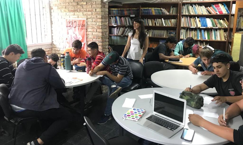 Charla estudiantes