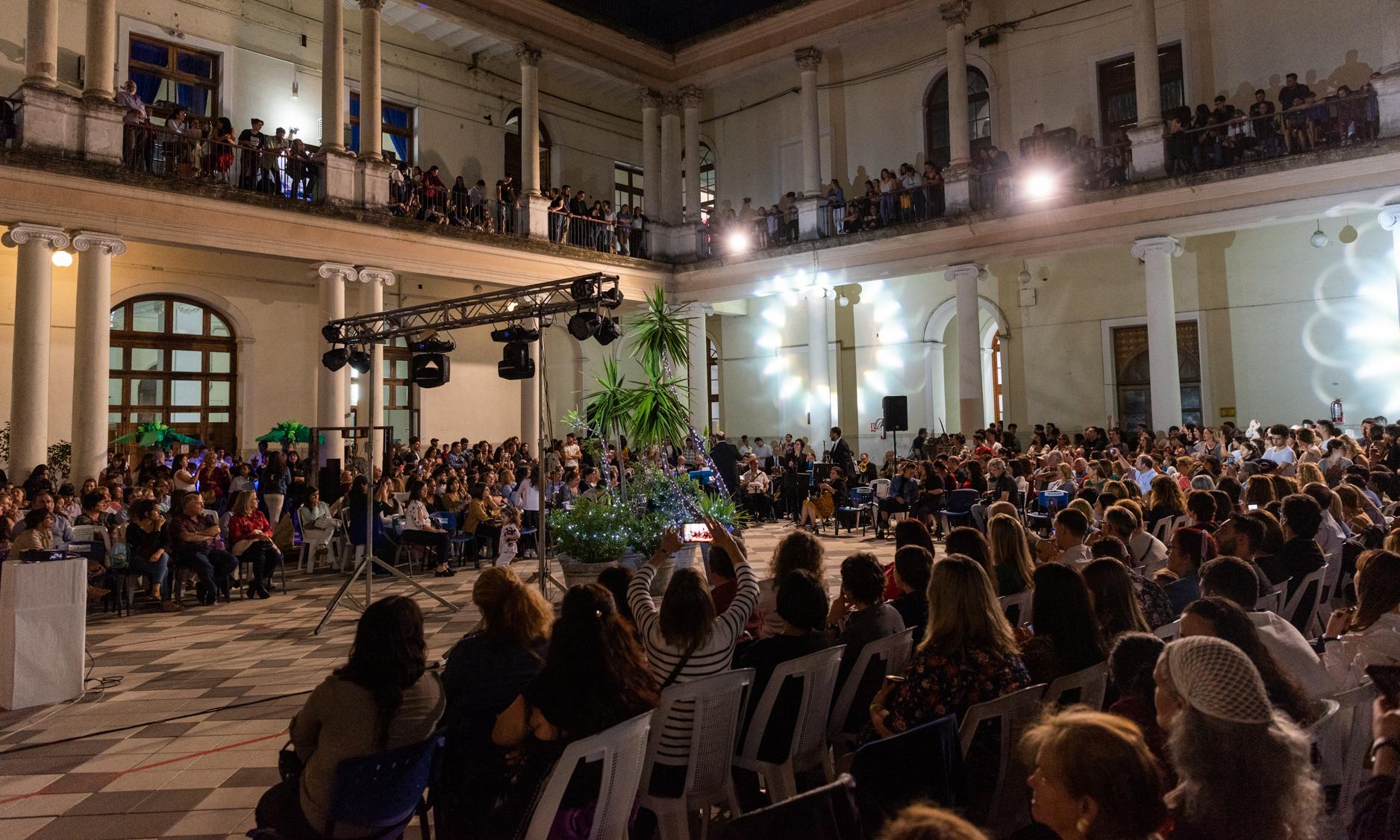 Muestra vestimenta, Escuela Técnica Palermo