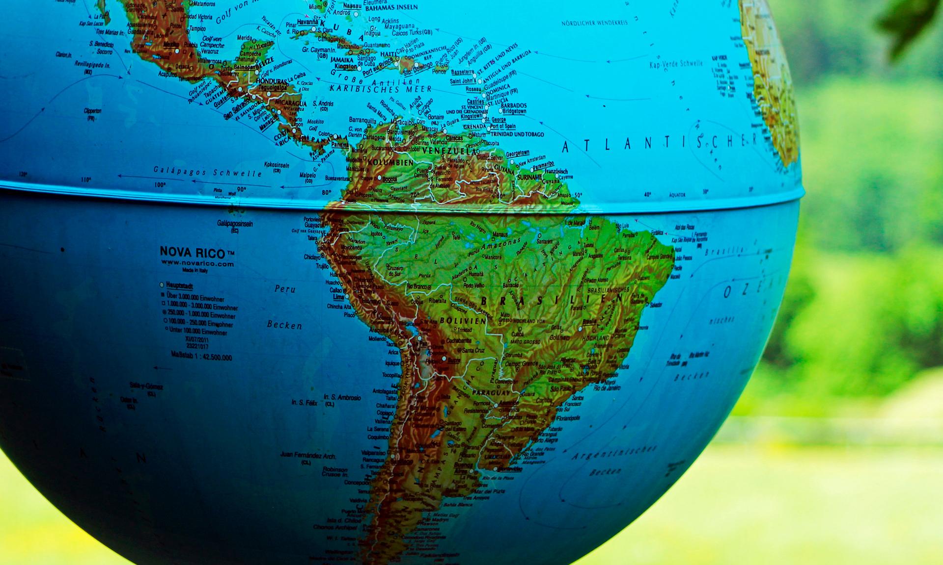 Curso de actualización para docentes de Historia y Cs. Geográficas: Sensibilización sobre América Latina Contemporánea 
