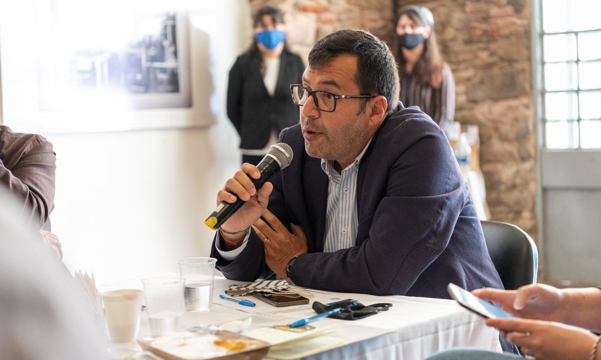 Empresarios exponen