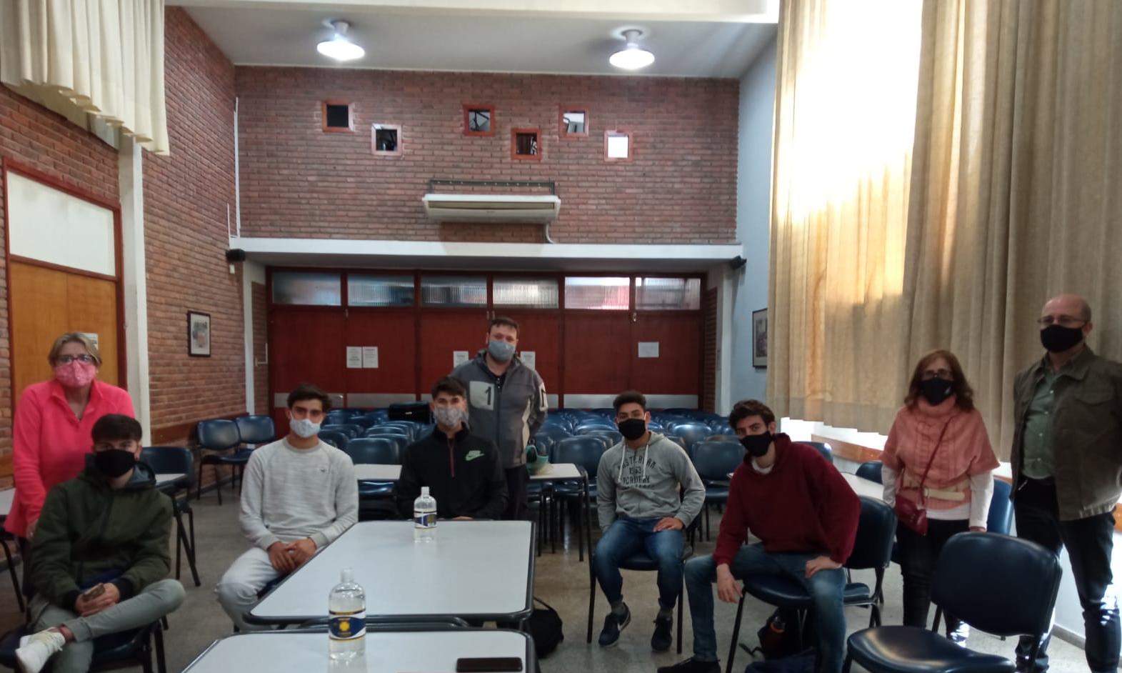 Participantes de la Segunda comisión de trabajo del sector Deporte, desarrollado en el Instituto Tecnológico Superior “Arias Balparda”.