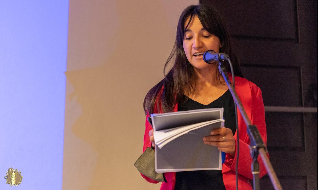 Presentación de la investigadora Lourdes Chiriff, del Observatorio de Educación y Trabajo del Programa de Planeamiento Educativo del CETP, durante la jornada Mujeres en Ciencia y Tecnología.