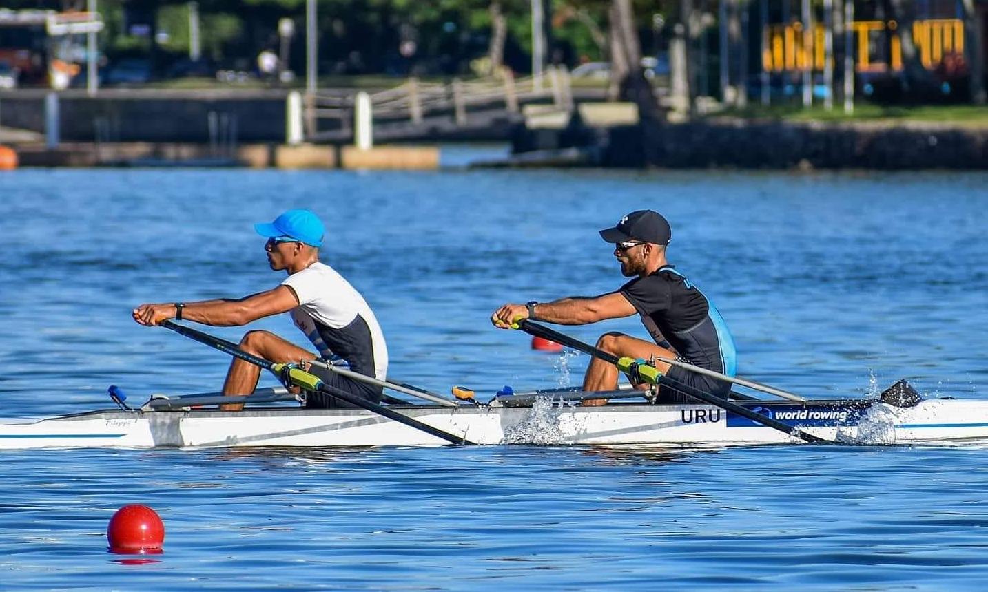 Remeros uruguayos en entrenamiento