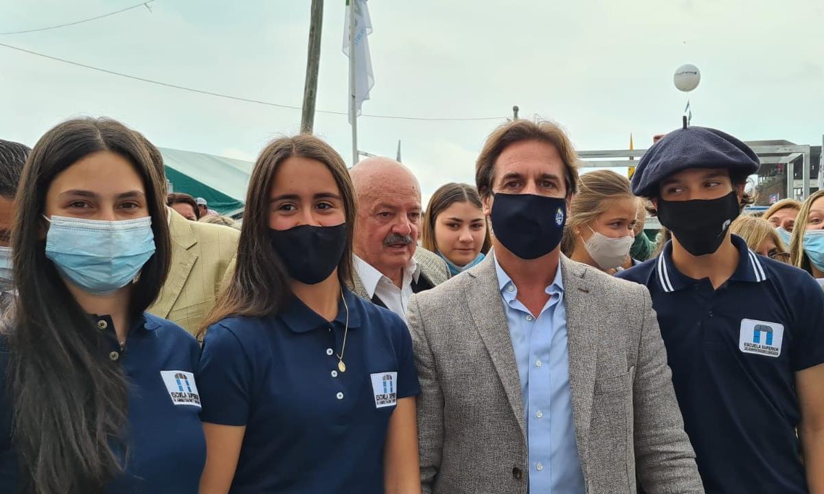 lacalle y estudiantes
