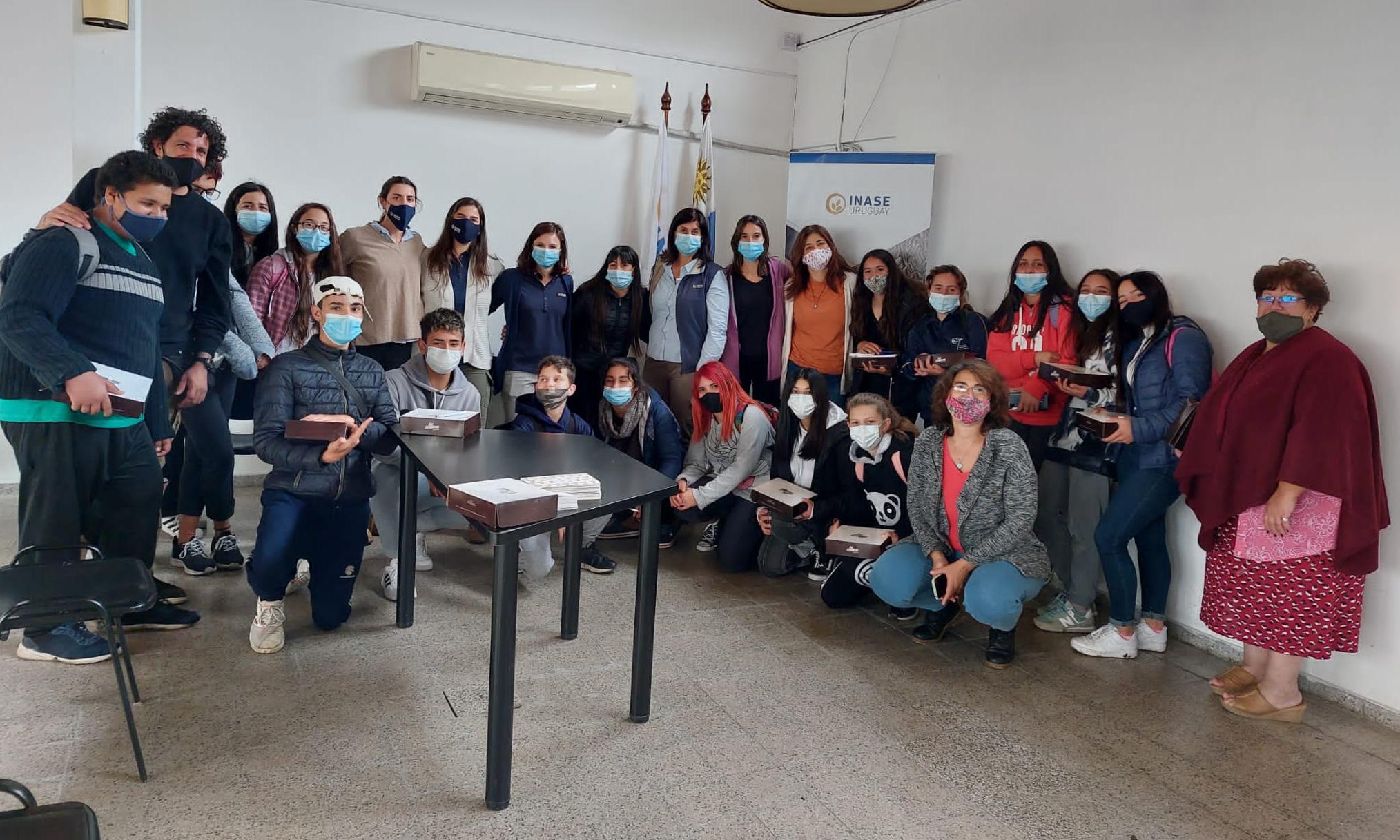 estudiantes y docentes