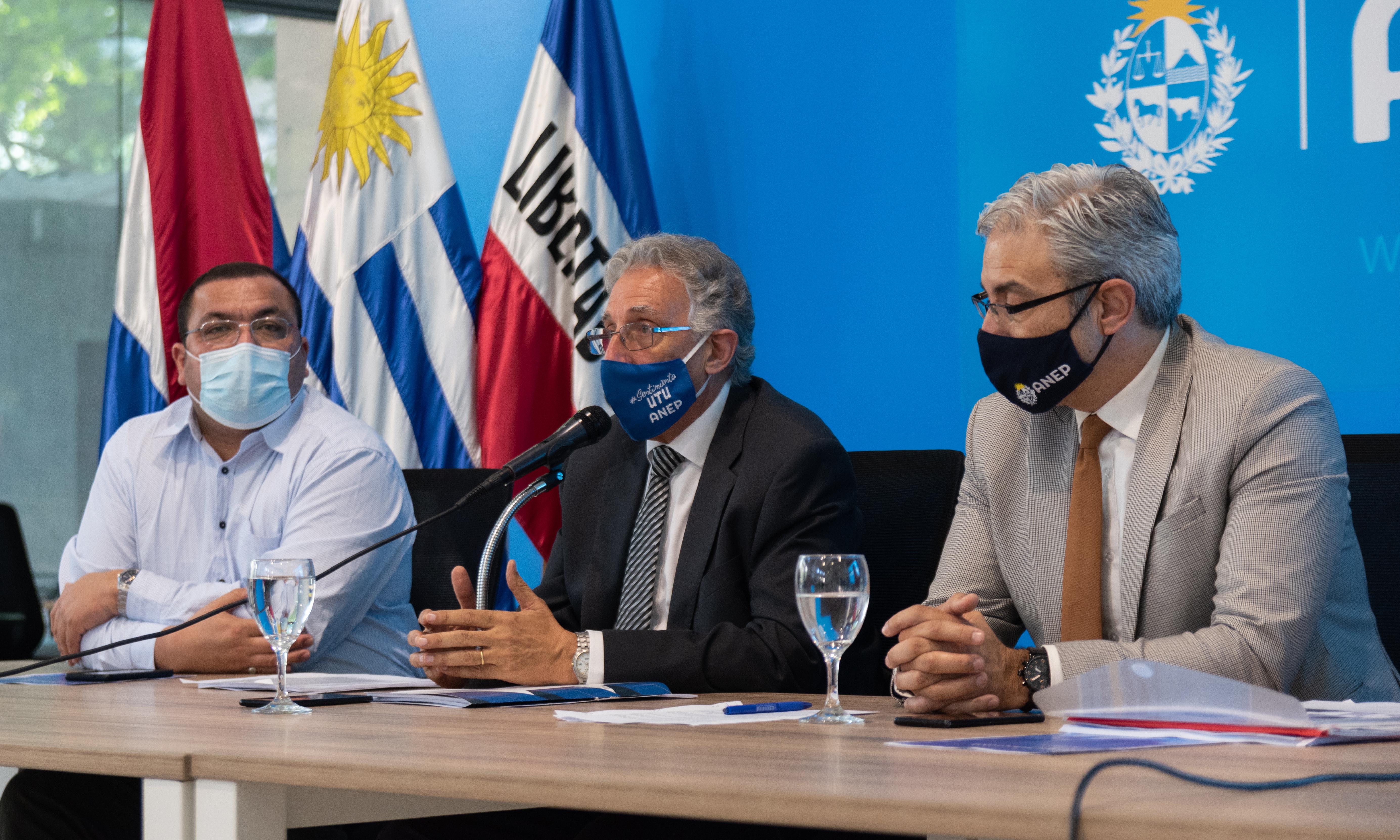 pereyra exponiendo