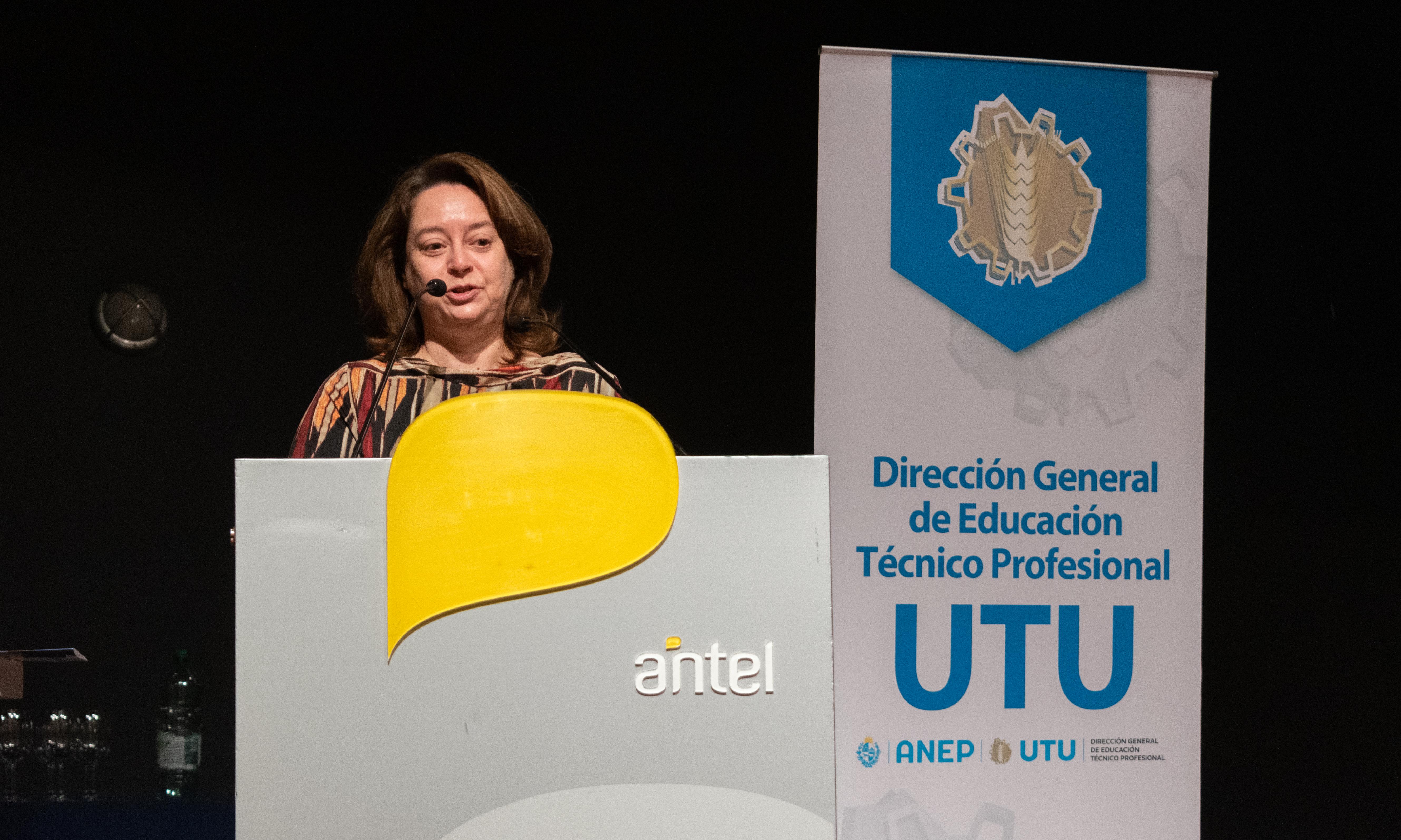 Subdirectora General Dra. Laura Otamendi