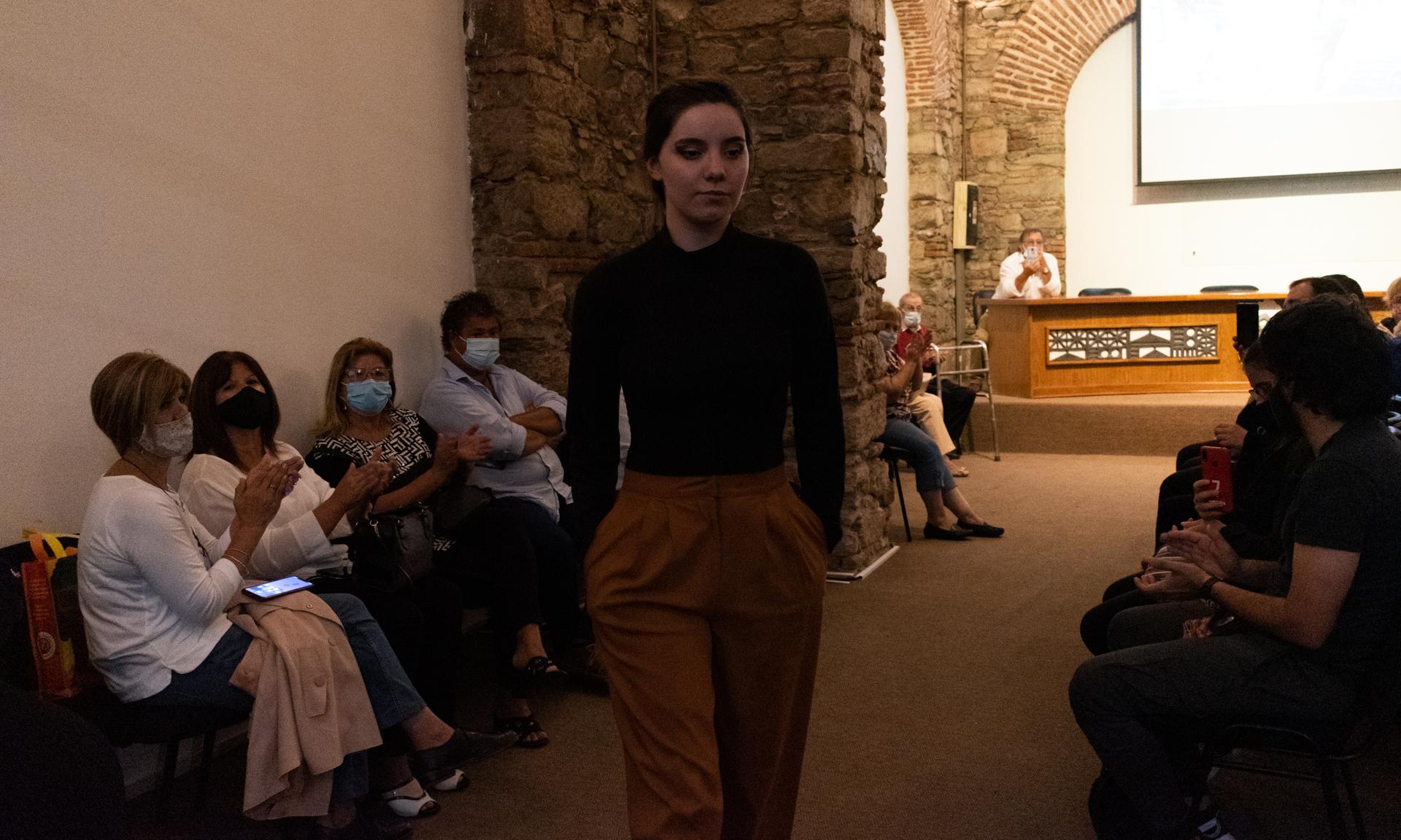 Desfile Escuela Técnica Palermo