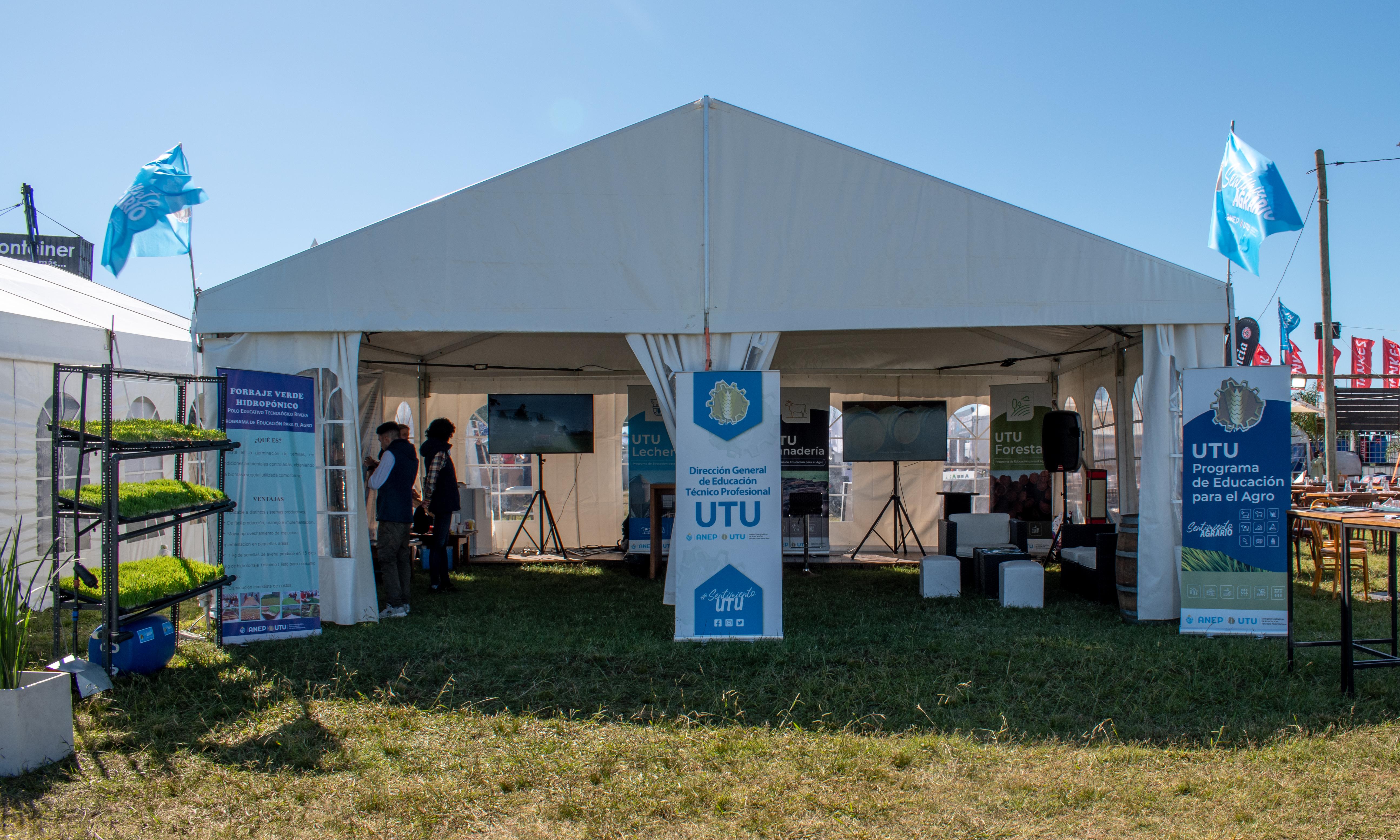 Stand del Programa de Educación para el Agro