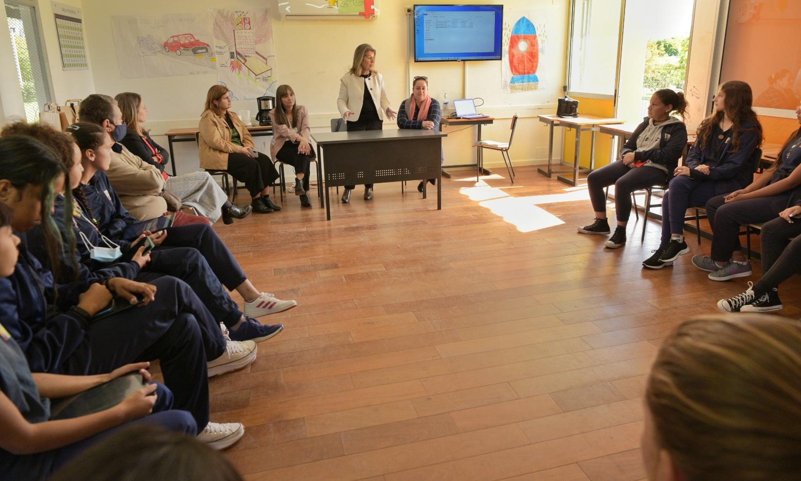 en la charla