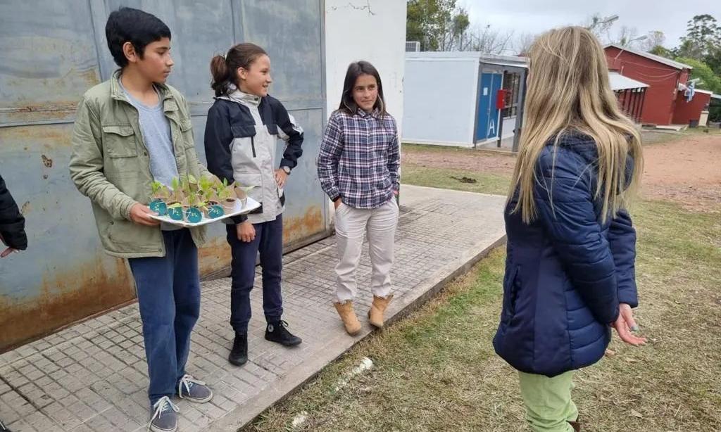 lorena con los estudiantes