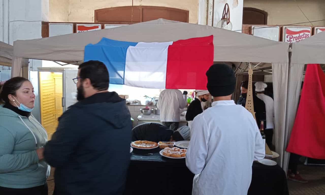 Muestra gastronómica "El sabor del mundo" por alumnos de Florida