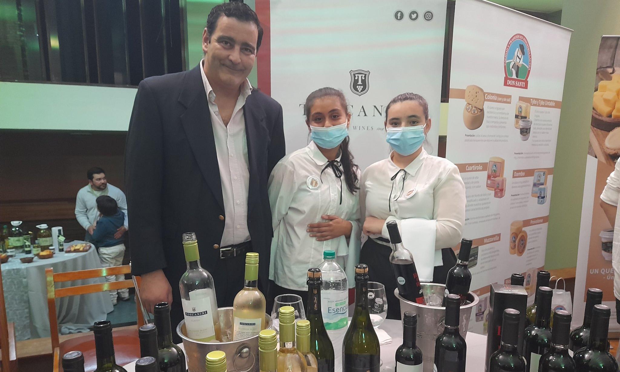 Cata de vinos en el Club Social Rosario