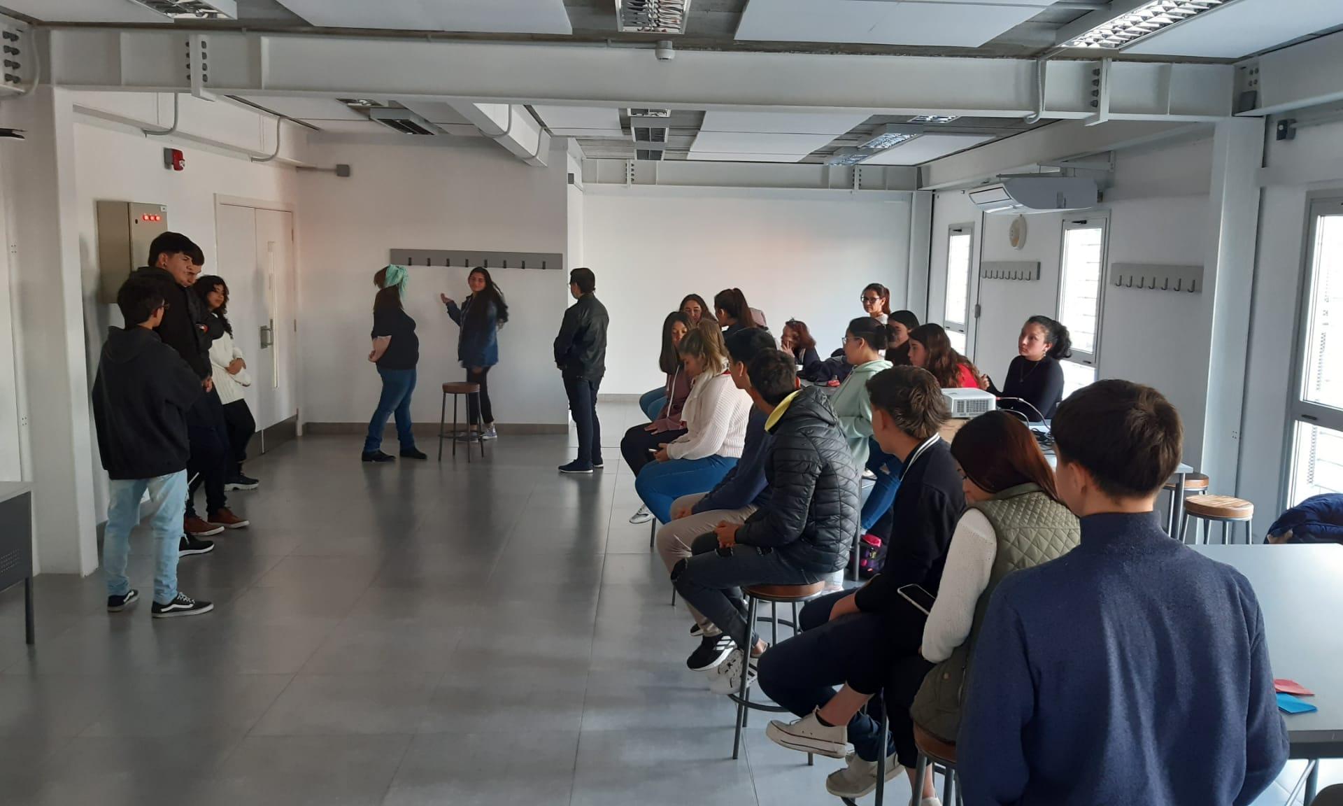 Presentación de la "Valija Migrante" 