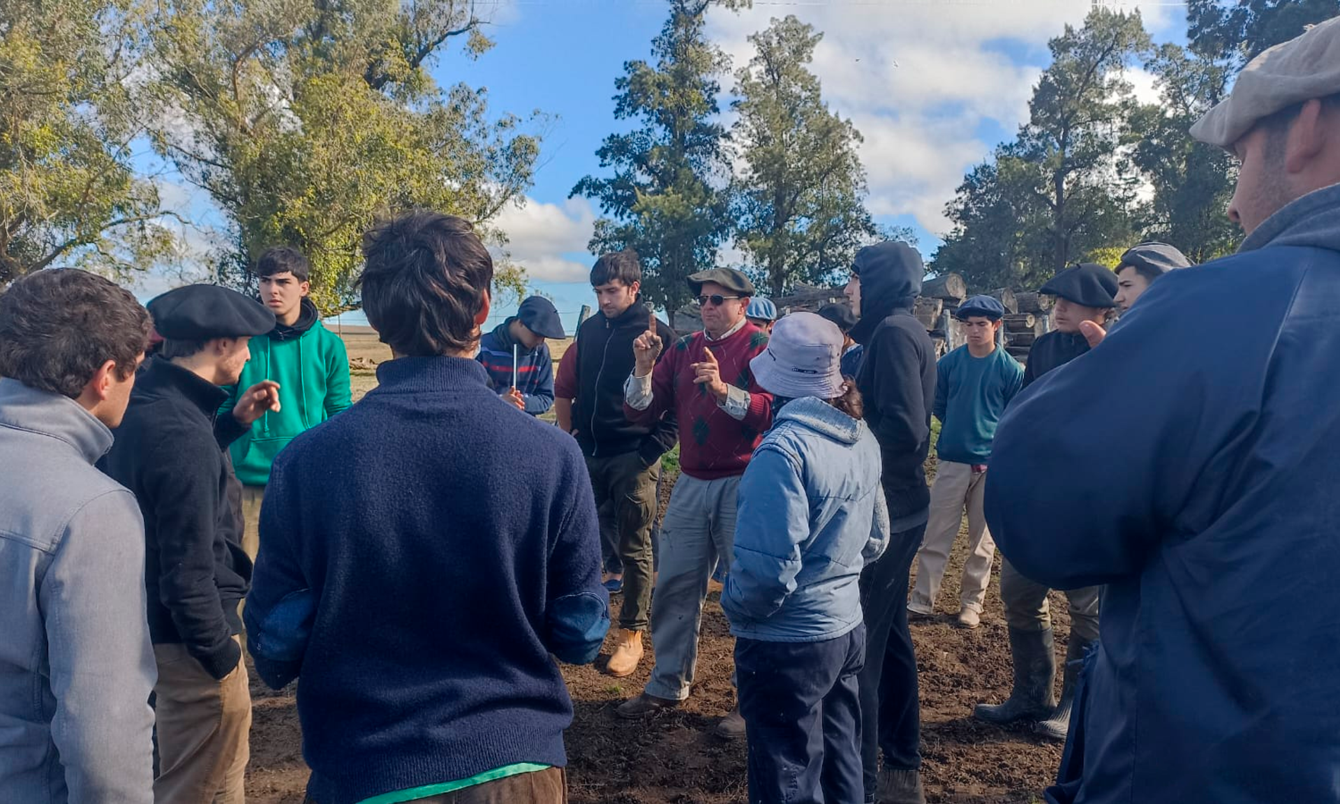técnico y estudiantes