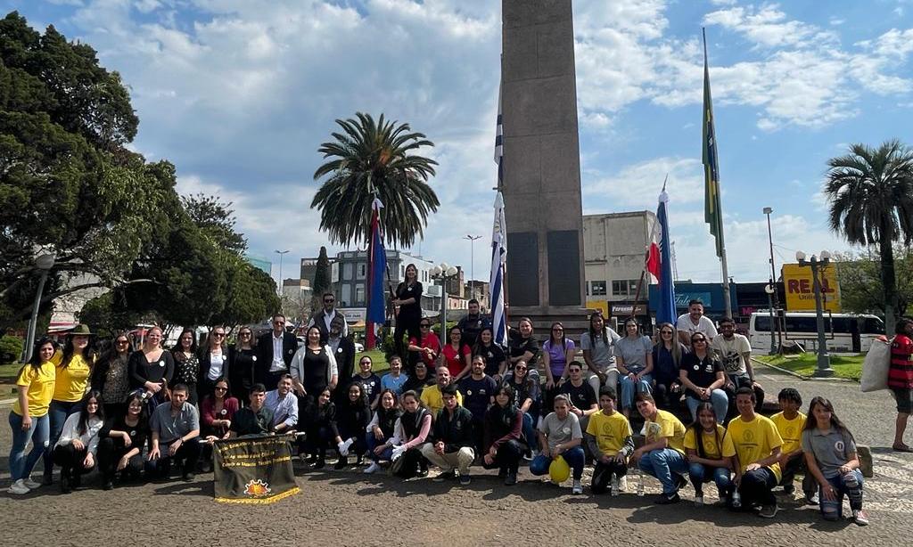 estudiantes en la frontera