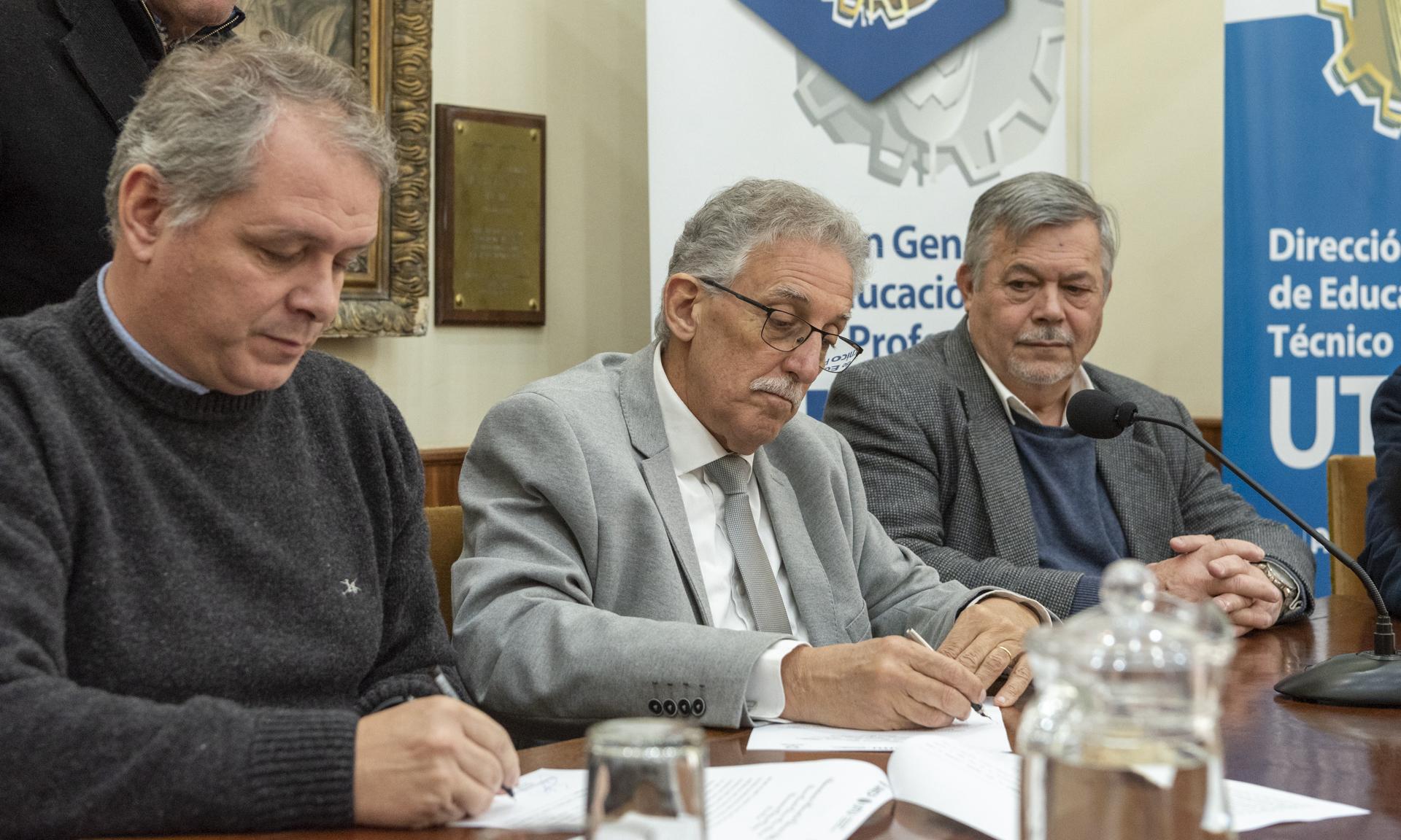 Firma convenio UTU - Intendencia de Florida