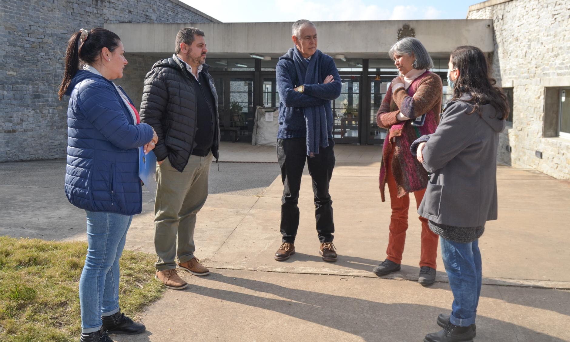 autoridades de la escuela
