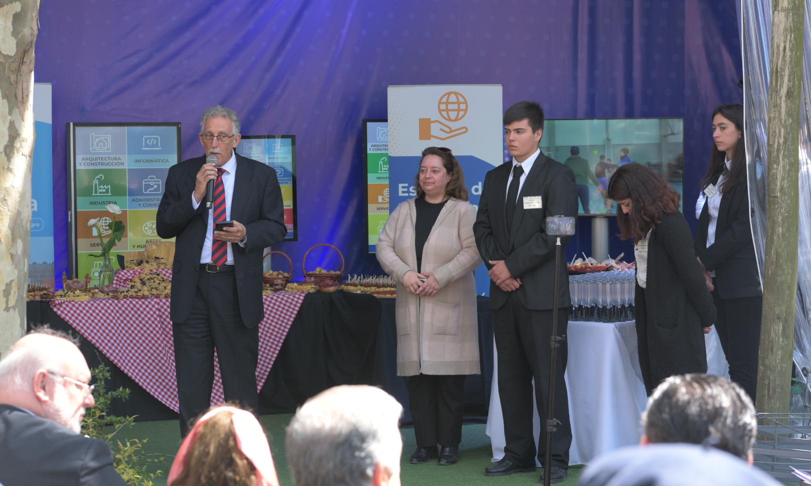 Inauguración oficial del stand de UTU en la Expo Prado