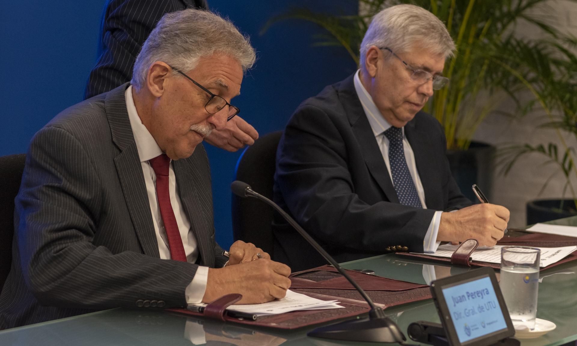 Firma de convenio UTU - MINTUR