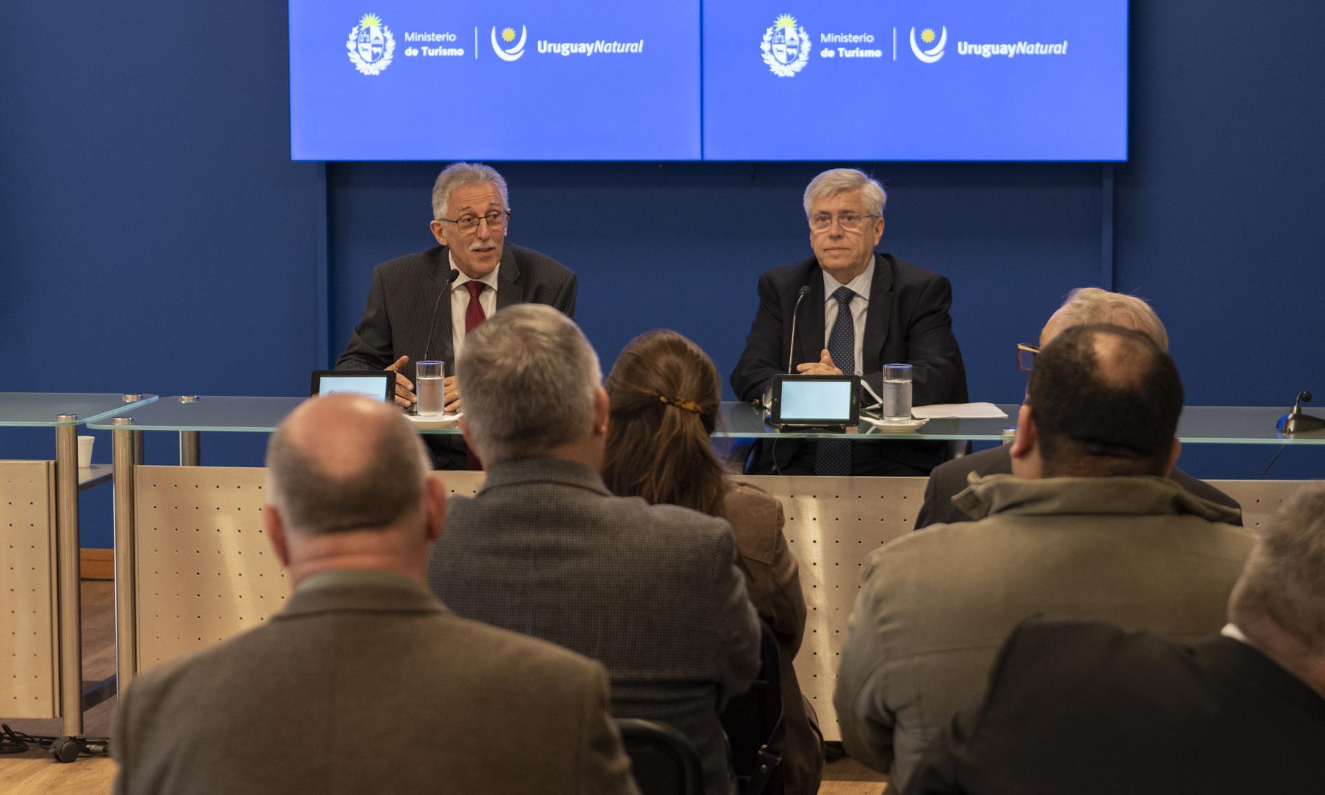 Firma de convenio UTU - MINTUR