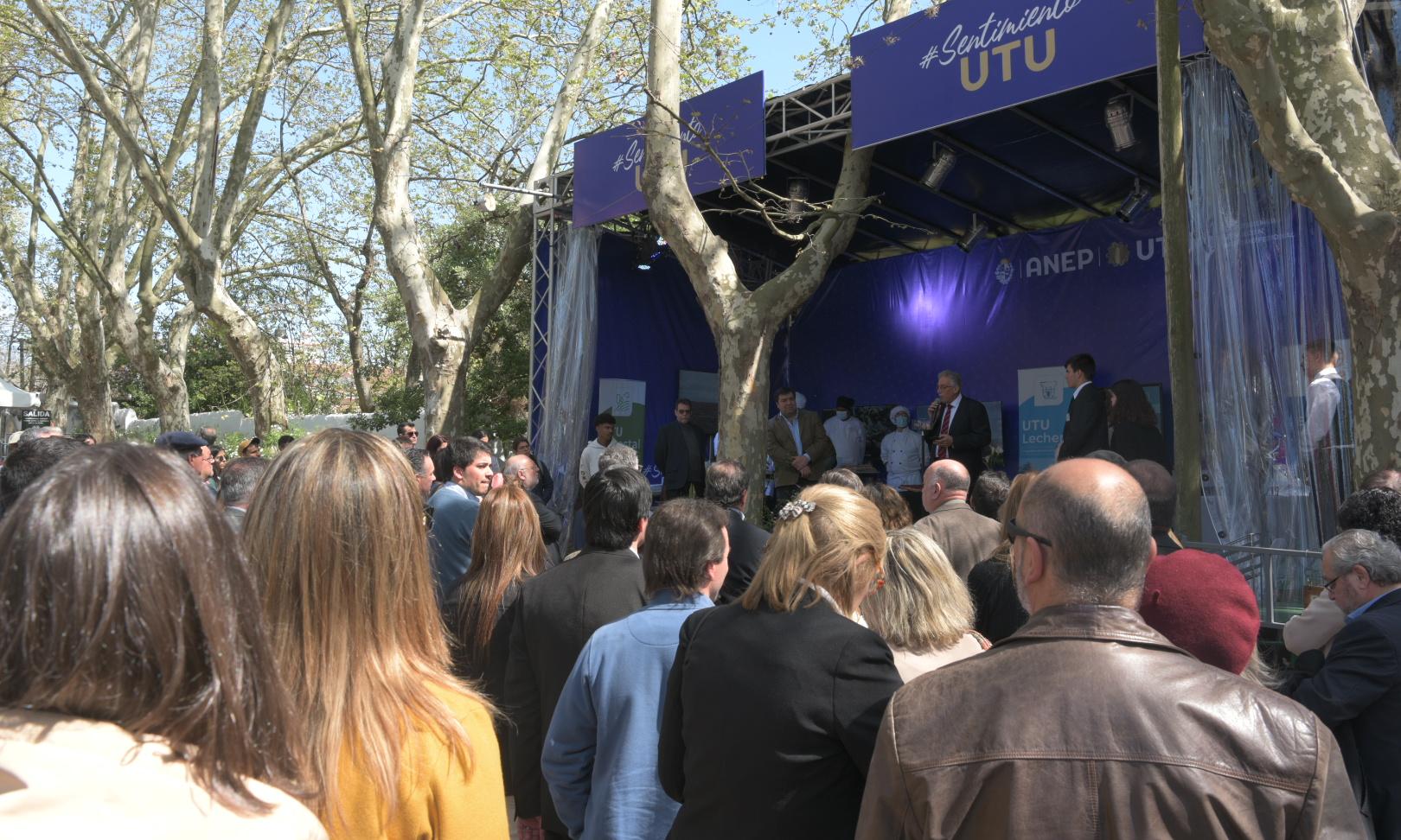 Inauguración oficial del stand de UTU en la Expo Prado