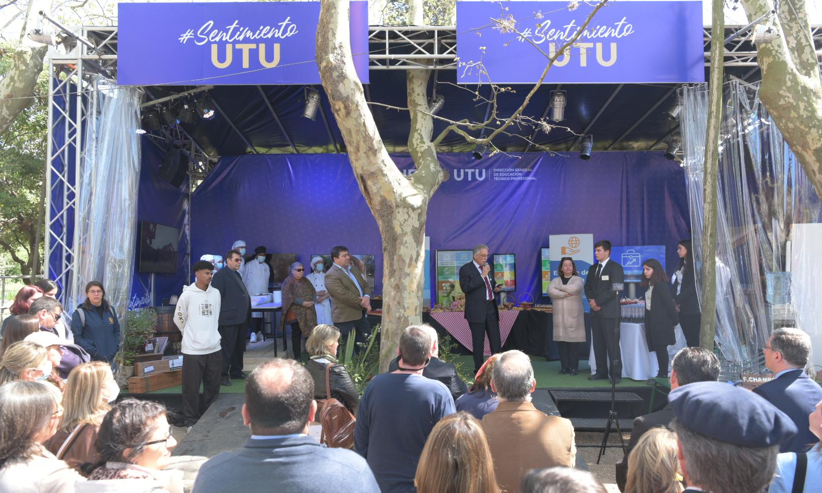 Inauguración oficial del stand de UTU en la Expo Prado