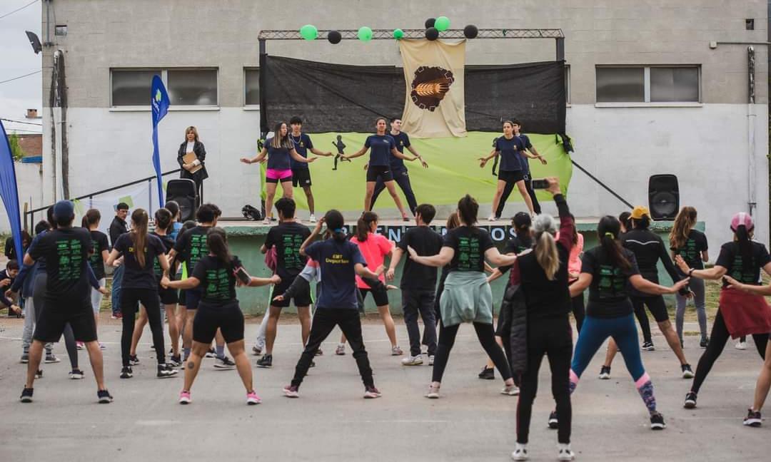 6ta. Edición de la Correcaminata 4 y 8 kilómetros, de la Escuela Técnica de Young