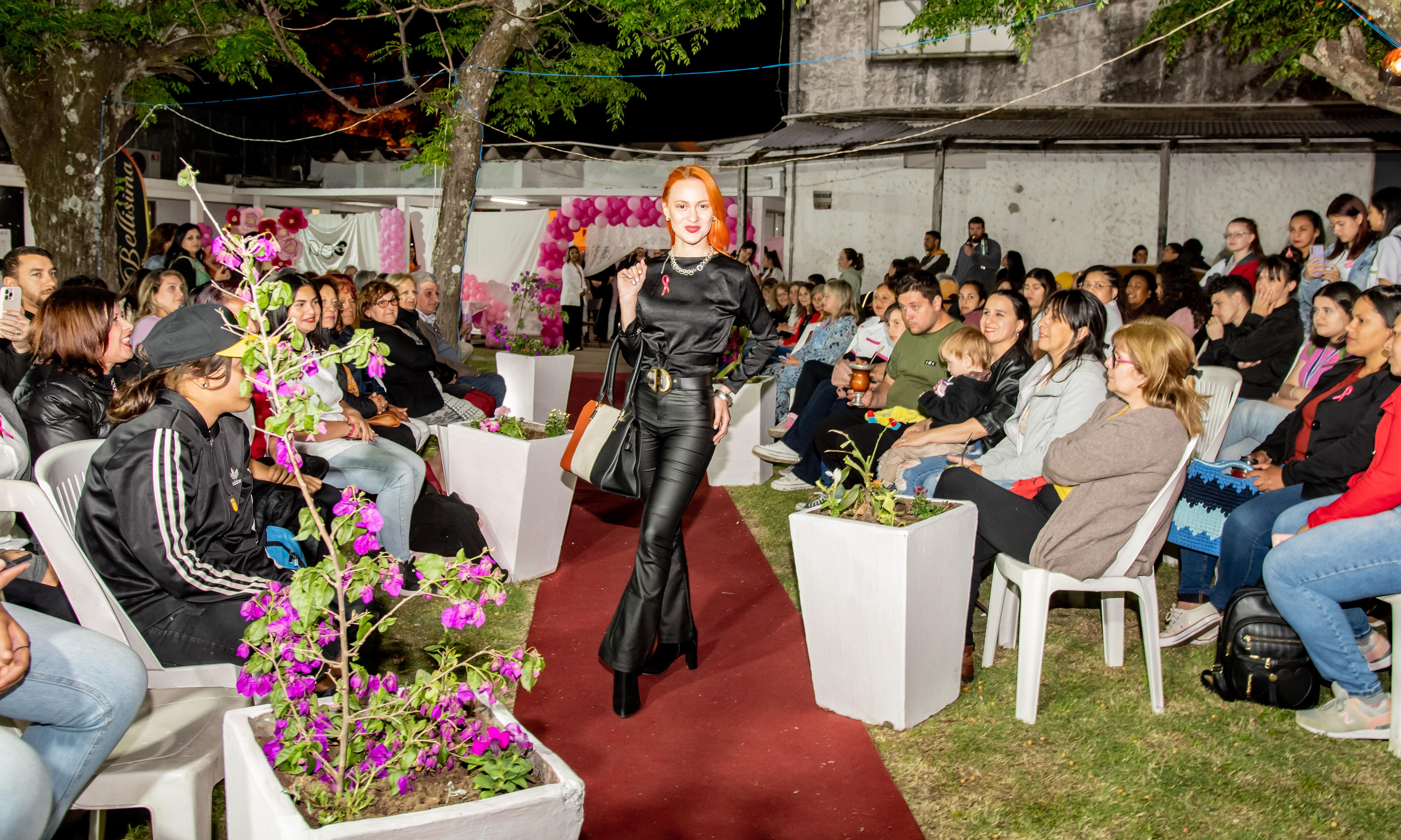 Alumnos de belleza Escuela Técnica Artigas