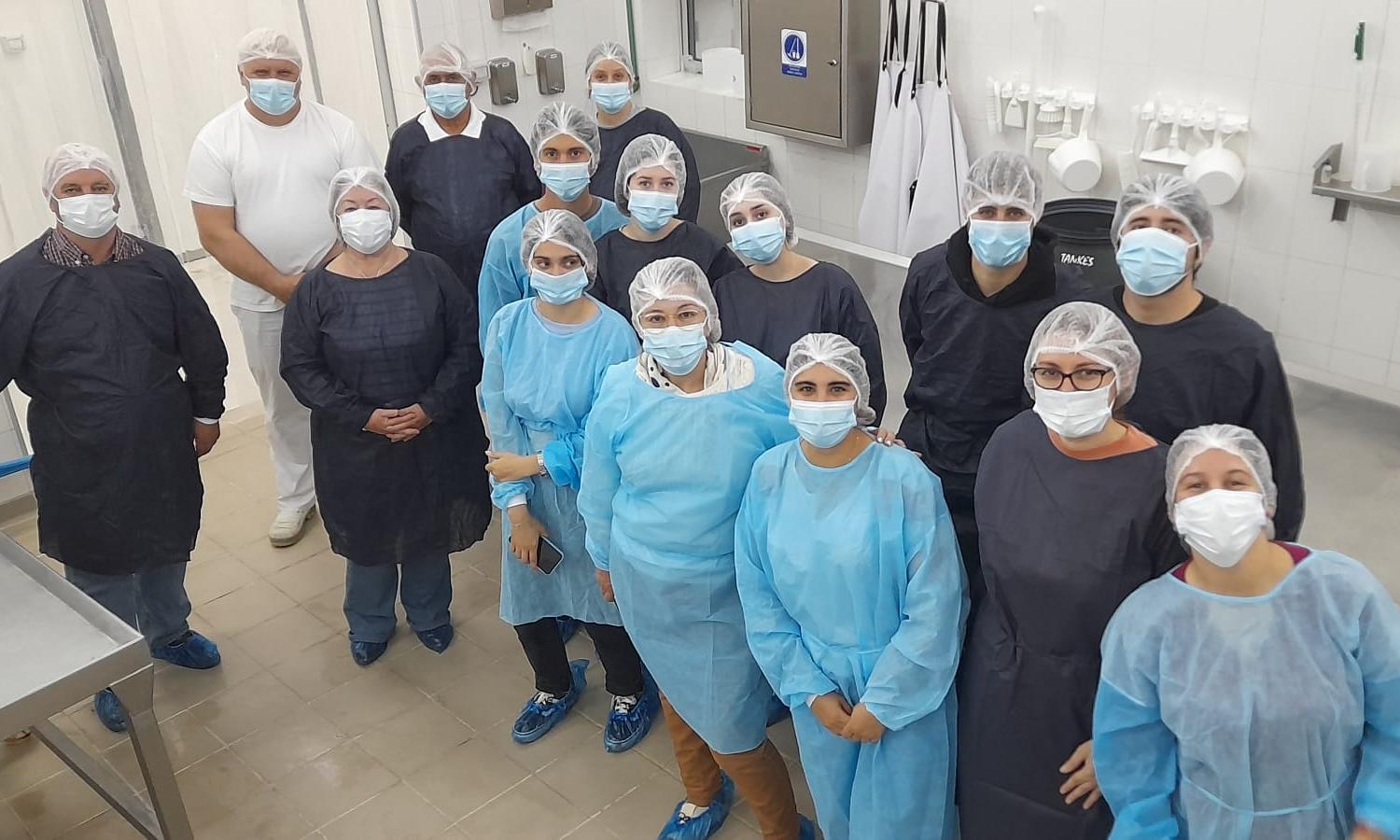 Alumnos de la Tecnicatura de Logística pertenecientes a la Escuela Técnica Superior “Pedro Blanes Viales”