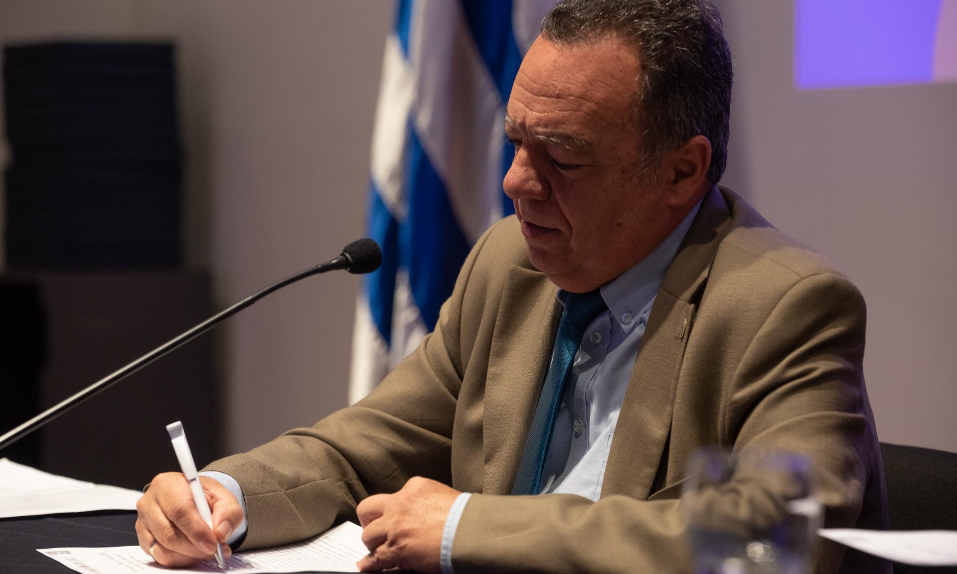 Firma de convenio marco de cooperación entre UTU y el Sistema Nacional de Emergencias 