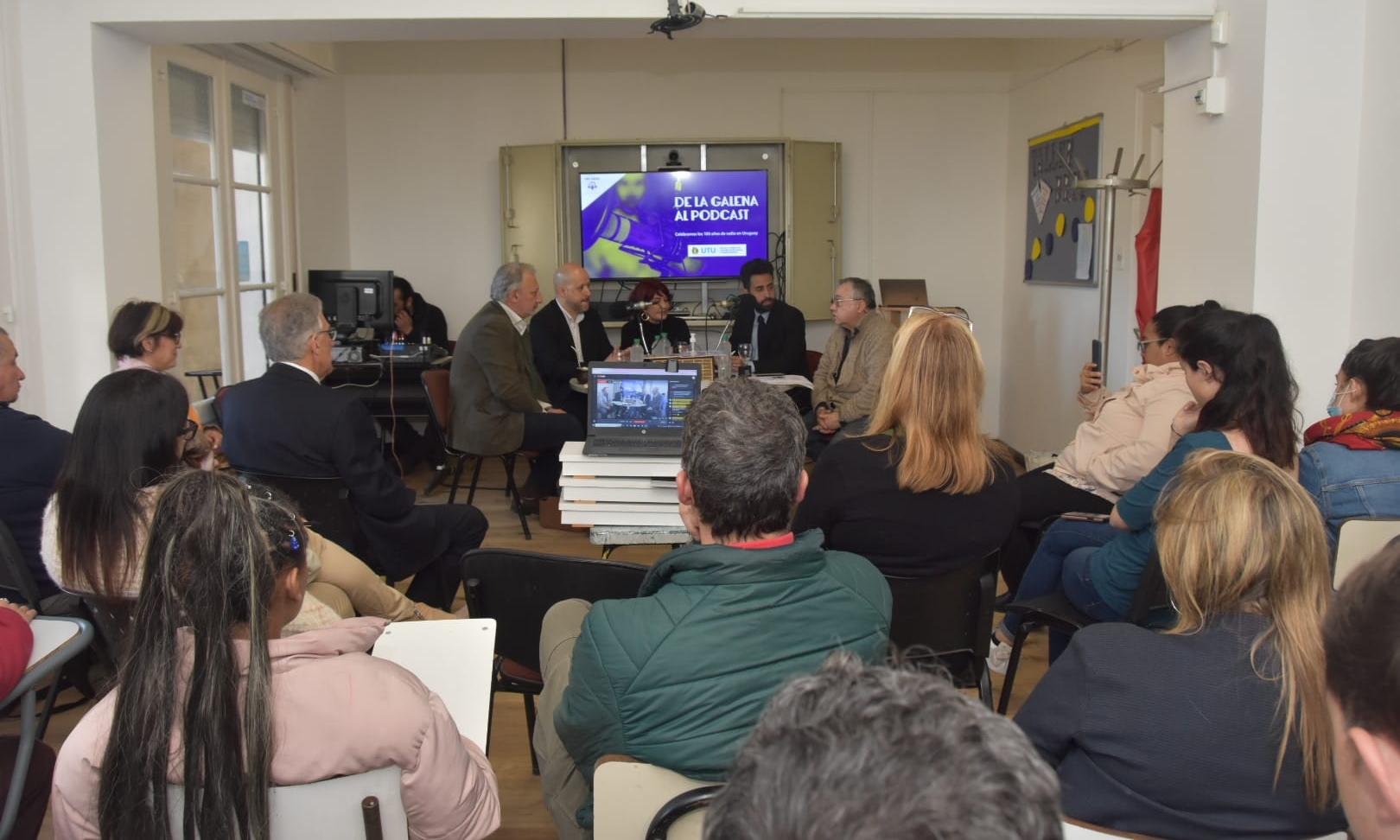 100 años de la radio en la Escuela de Comunicación Social