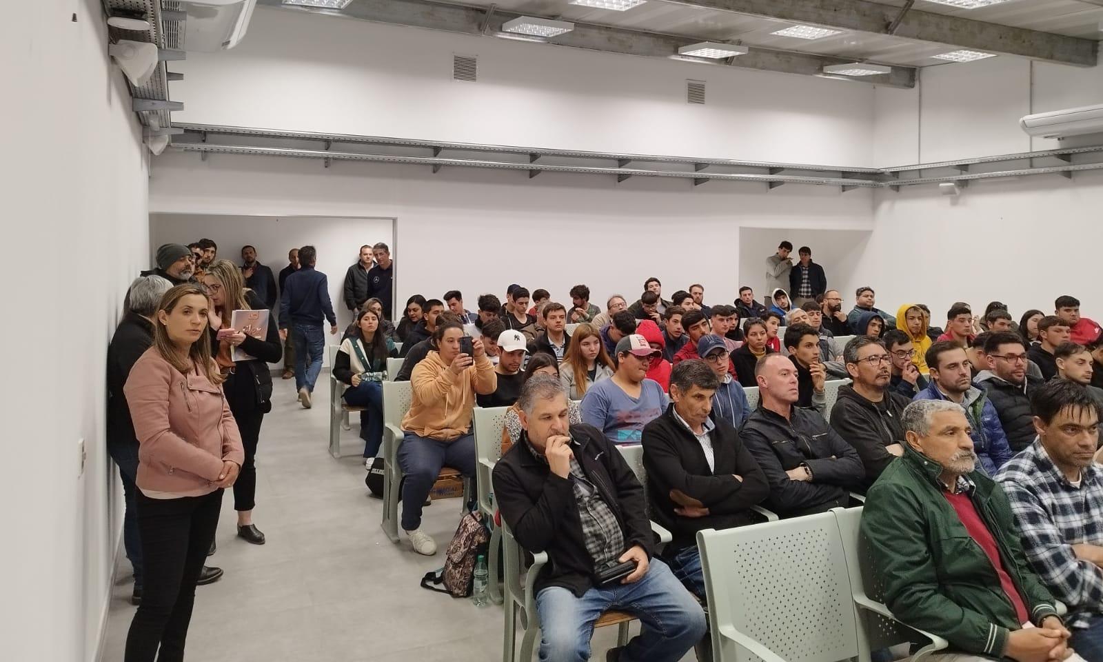 Taller sobre " movilidad eléctrica de vehiculos comerciales"