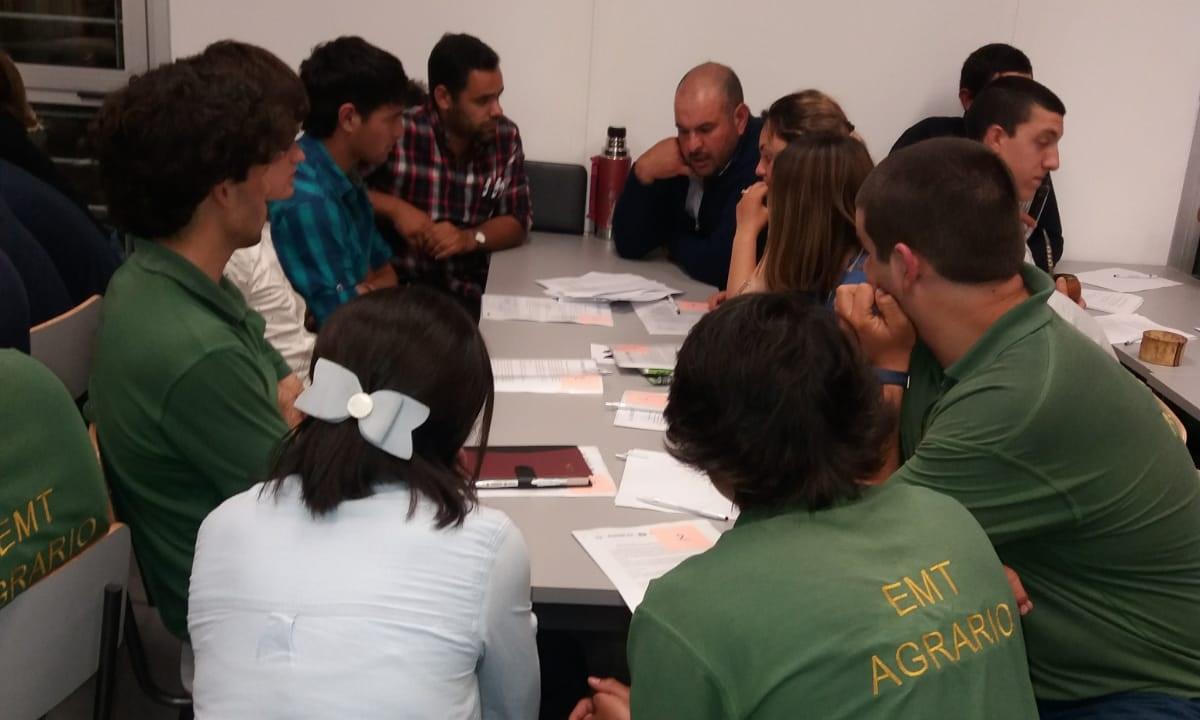 Mesa de Diálogo “Tecnologías para la producción lechera familiar”