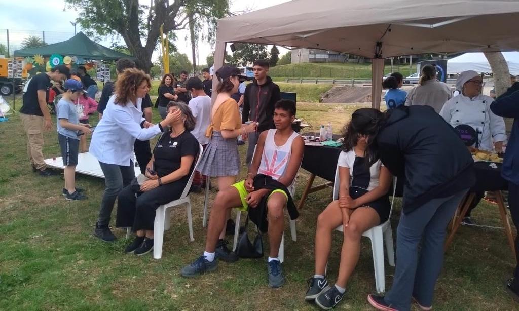 Escuela Técnica Malvin Norte se hizo presente en Feria Educativa