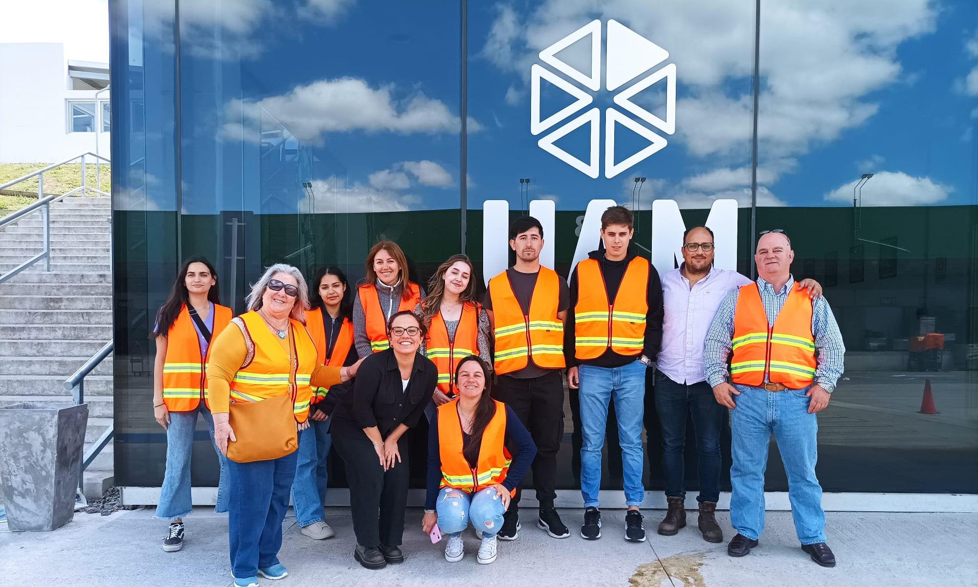 Visita de alumnos y docentes Escuela Técnica Superior "Pedro Blanes Viale"