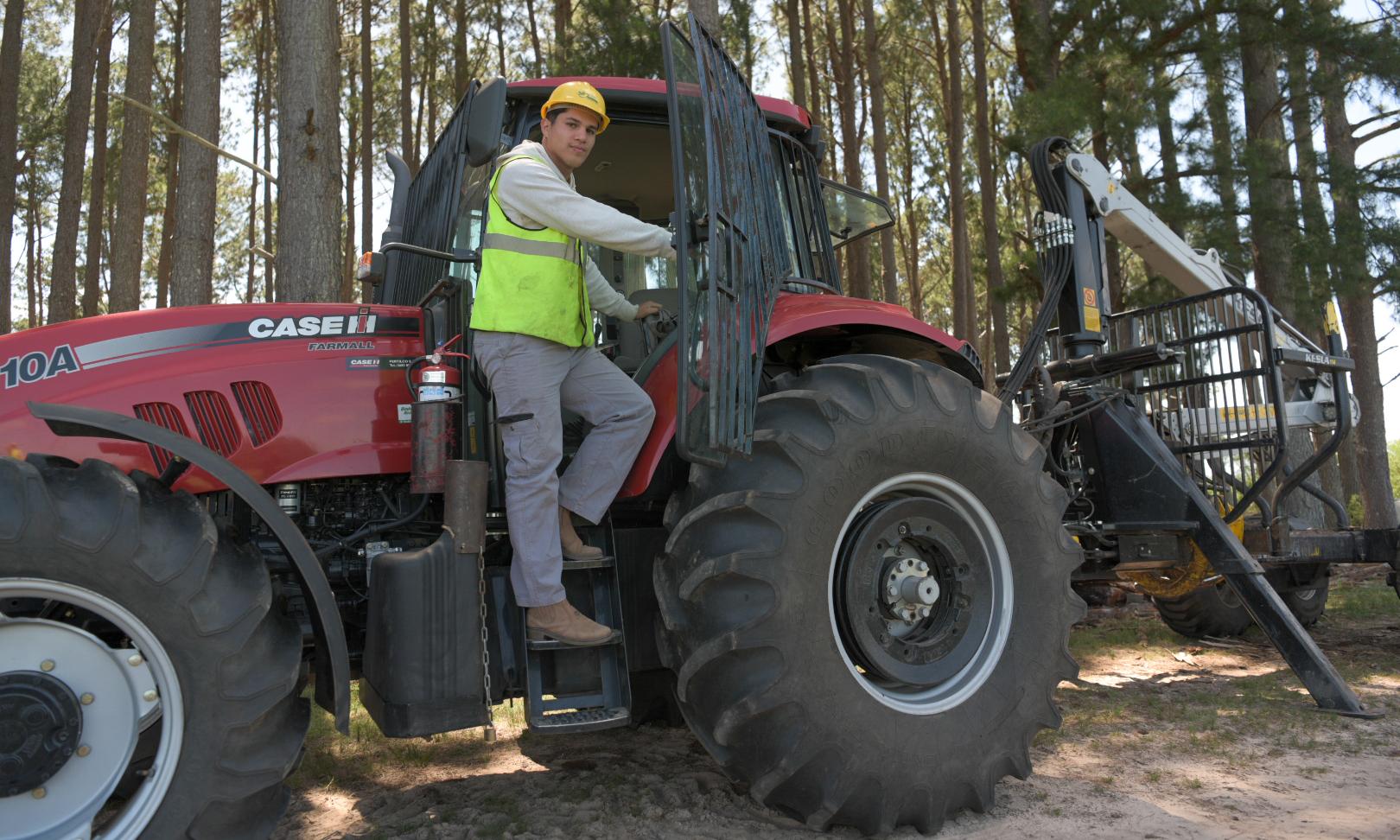 Aserradero móvil Escuela Agraria y del Polo Educativo Tecnológico Tacuarembó