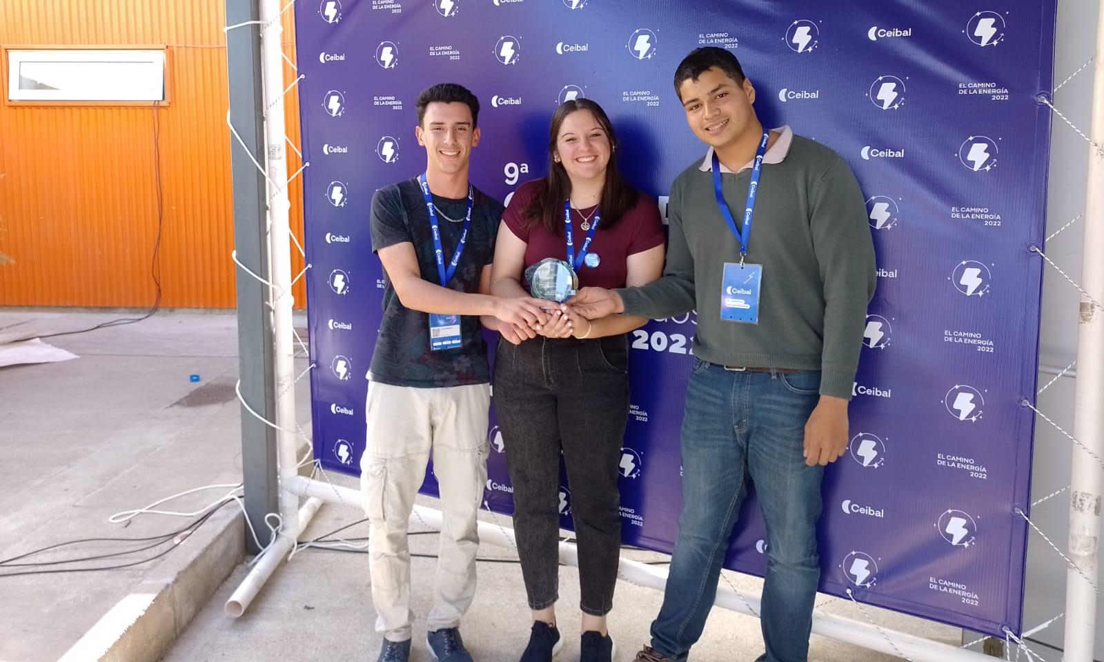 Alumnos ITS Paysandú Olimpíada de Programación