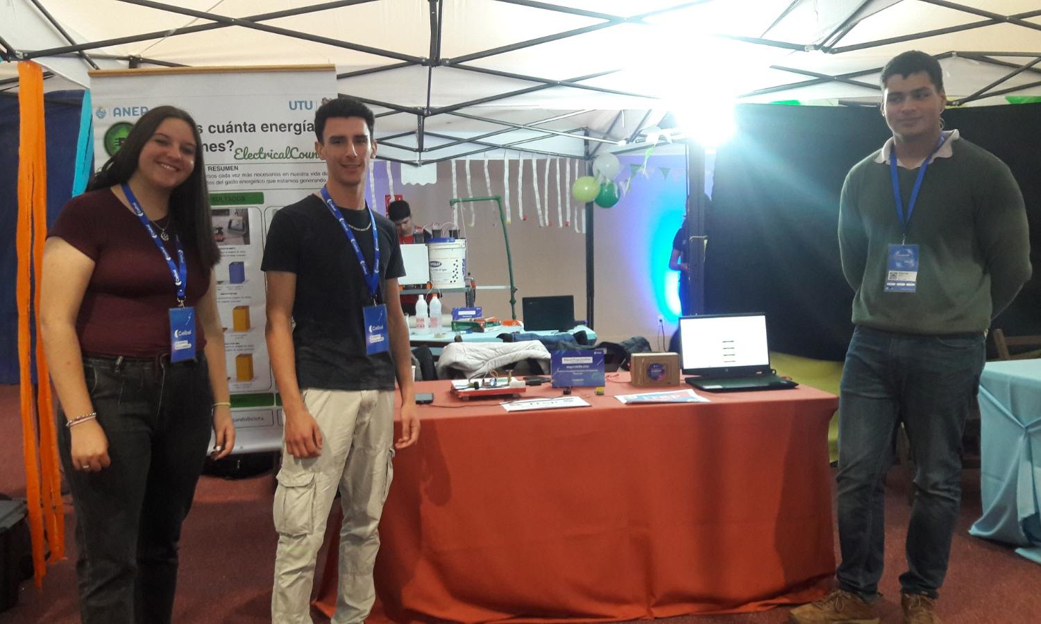 Alumnos ITS Paysandú Olimpíada de Programación