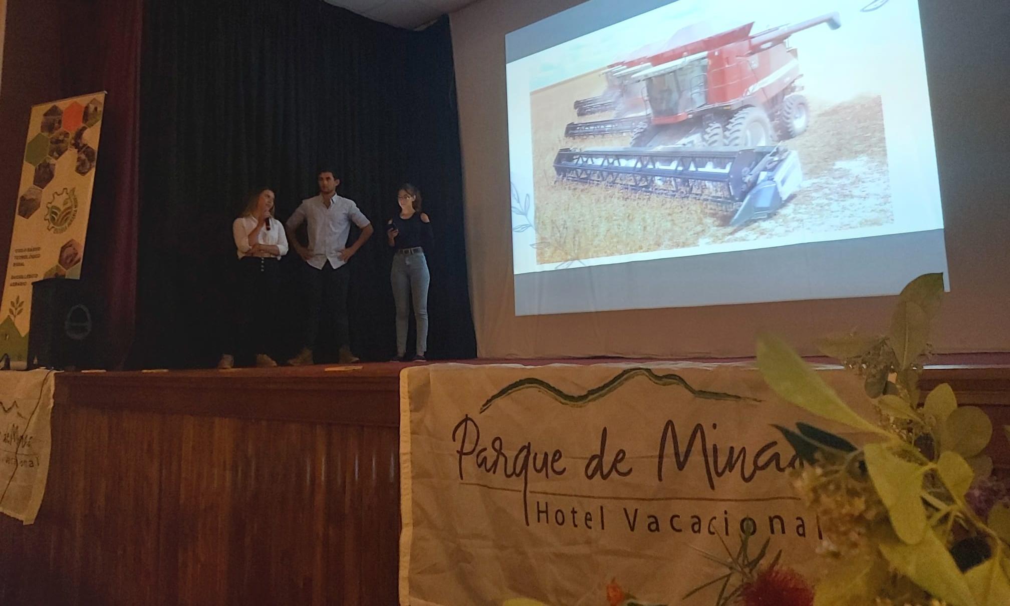 Cierre de curso 3er. año EMT Agrario de la Escuela Técnica Minas, Anexo Villa del Rosario