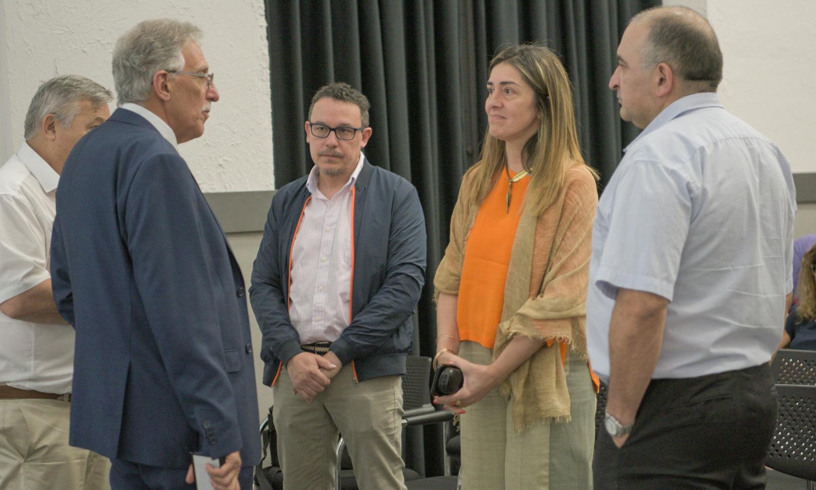Emotivo acto de entrega de certificados CISCO a docentes de informática de UTU